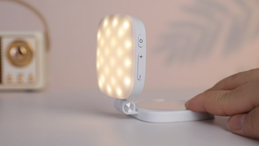 Mini magnetic mobile light