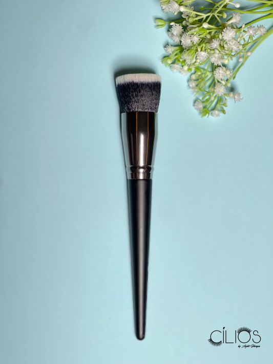 Velva Define – Flat-Top Base Brush